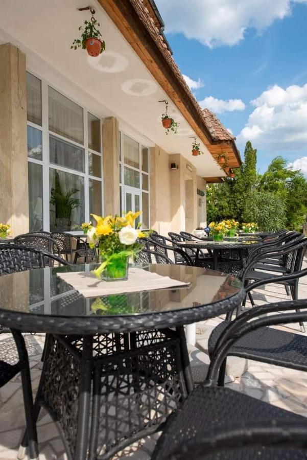 Hotel Parc ไบเล โกโวรา ภายนอก รูปภาพ